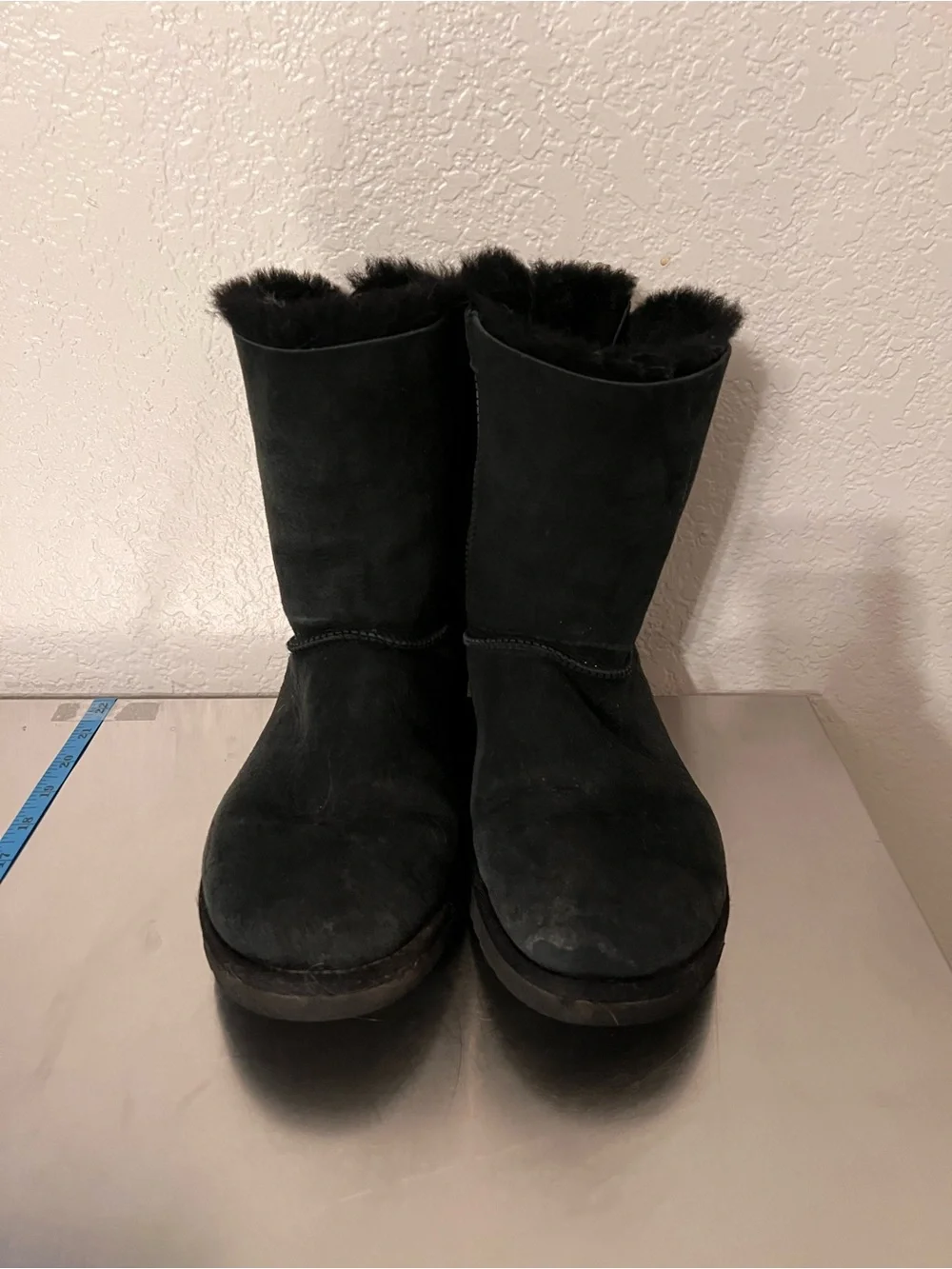 UGG Bailey Bow Boots – Black Suede – Women’s Size 9 – Vintage UGG Australia